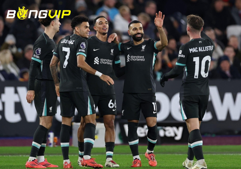 Salah cùng Liverpool bay cao với chuỗi phong độ ấn tượng. Ảnh: Getty